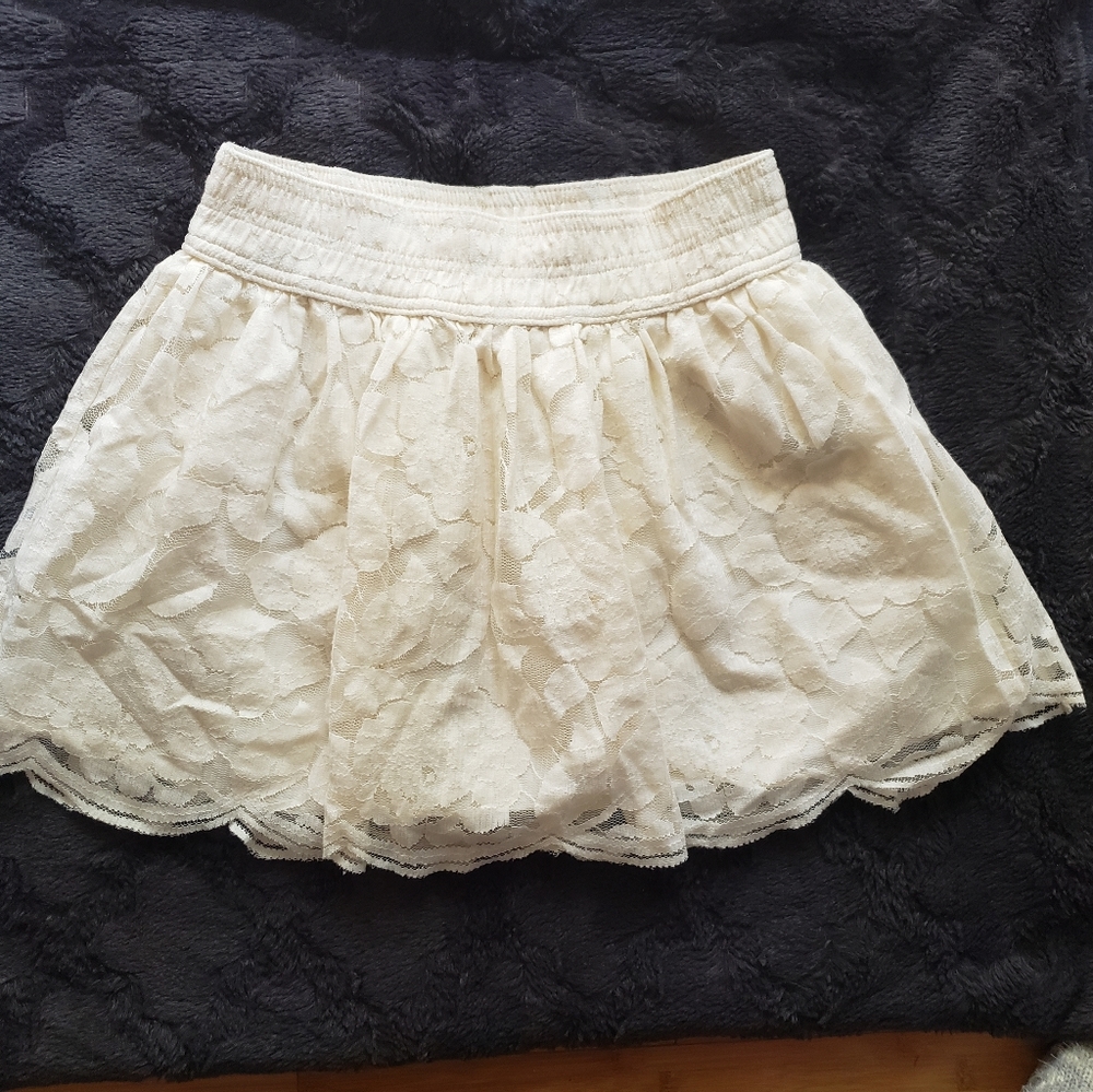 Hollister lace mini skirt